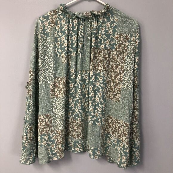 andthewhy green peasant flare belle sleeve patchwork ditzy floral top blouse - Picture 7 of 11